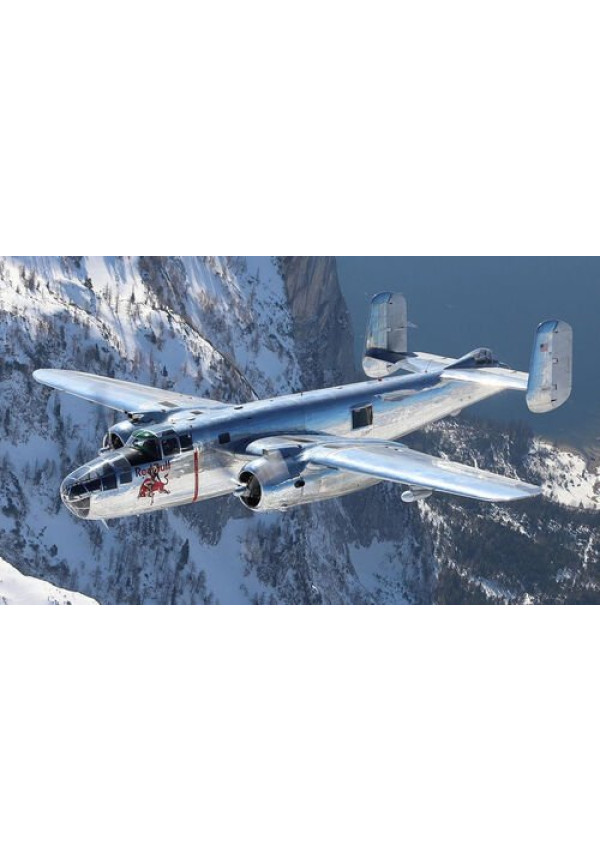 Revell 05643 Flying B-25J Mitchell Gift Set