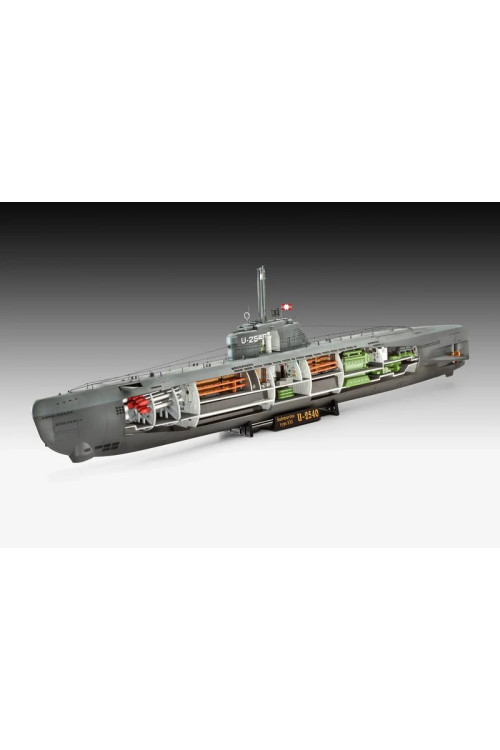 Submarino alemán Tipo XXI con interior